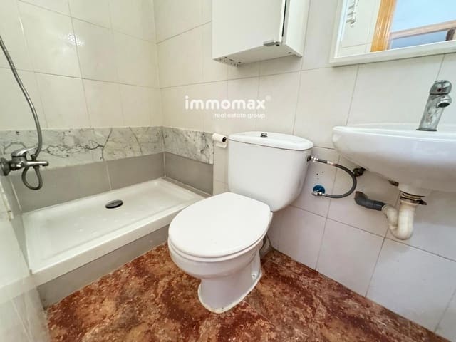 4 chambre Maison de Ville à vendre à Sant Boi de Llobregat - 380 000 € (Ref: 9163217)