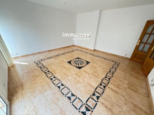 4 chambre Maison de Ville à vendre à Sant Boi de Llobregat - 380 000 € (Ref: 9163217)