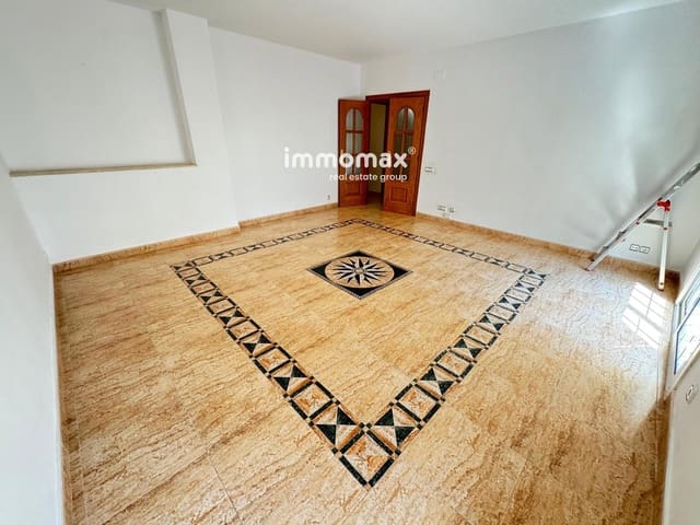 4 chambre Maison de Ville à vendre à Sant Boi de Llobregat - 380 000 € (Ref: 9163217)