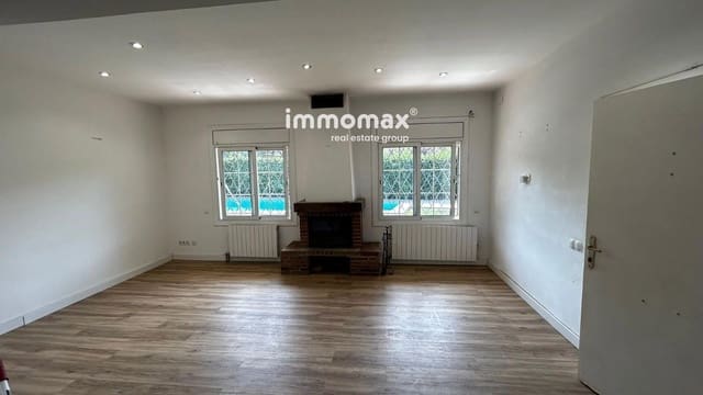 3 soverom Villa til salgs i Santa Eulàlia de Ronçana med svømmebasseng garasje - € 370 000 (Ref: 9190603)