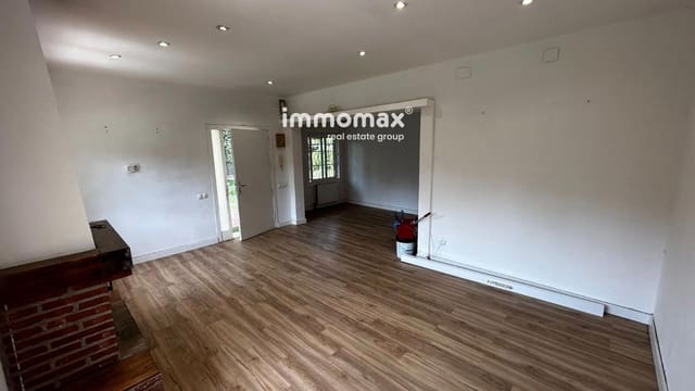 3 soverom Villa til salgs i Santa Eulàlia de Ronçana med svømmebasseng garasje - € 370 000 (Ref: 9190603)