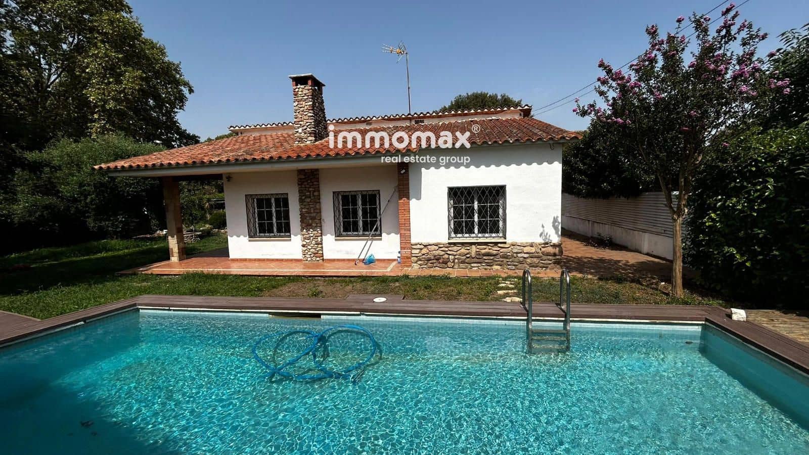 3 slaapkamer Villa te koop in Santa Eulalia de Roncana met zwembad garage - € 370.000 (Ref: 9190603)