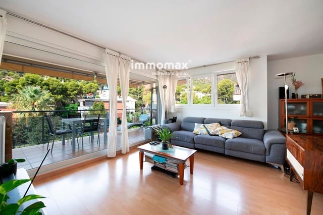 3 makuuhuone Asunto myytävänä paikassa Castelldefels mukana uima-altaan 
autotalli - 620 000 € (Ref: 9228969)