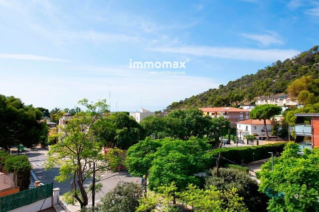 3 makuuhuone Asunto myytävänä paikassa Castelldefels mukana uima-altaan 
autotalli - 620 000 € (Ref: 9228969)