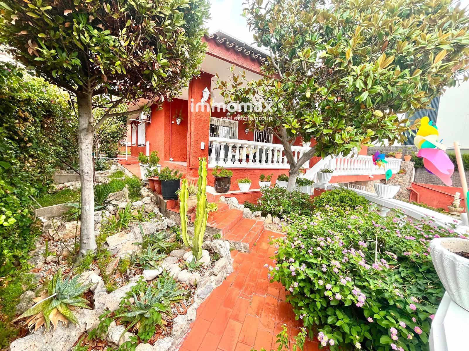 5 soverom Villa til salgs i Castelldefels med svømmebasseng garasje - € 1 036 000 (Ref: 9246131)