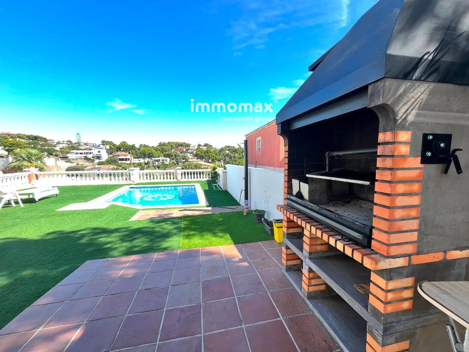 4 bedroom Villa for sale in Cunit with pool garage - € 345,000 (Ref: 9263999)