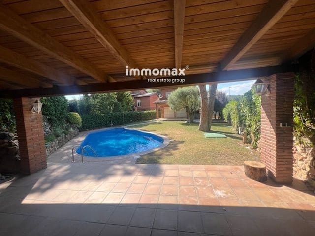 4 soverom Villa til salgs i Begues med svømmebasseng garasje - € 750 000 (Ref: 9275211)