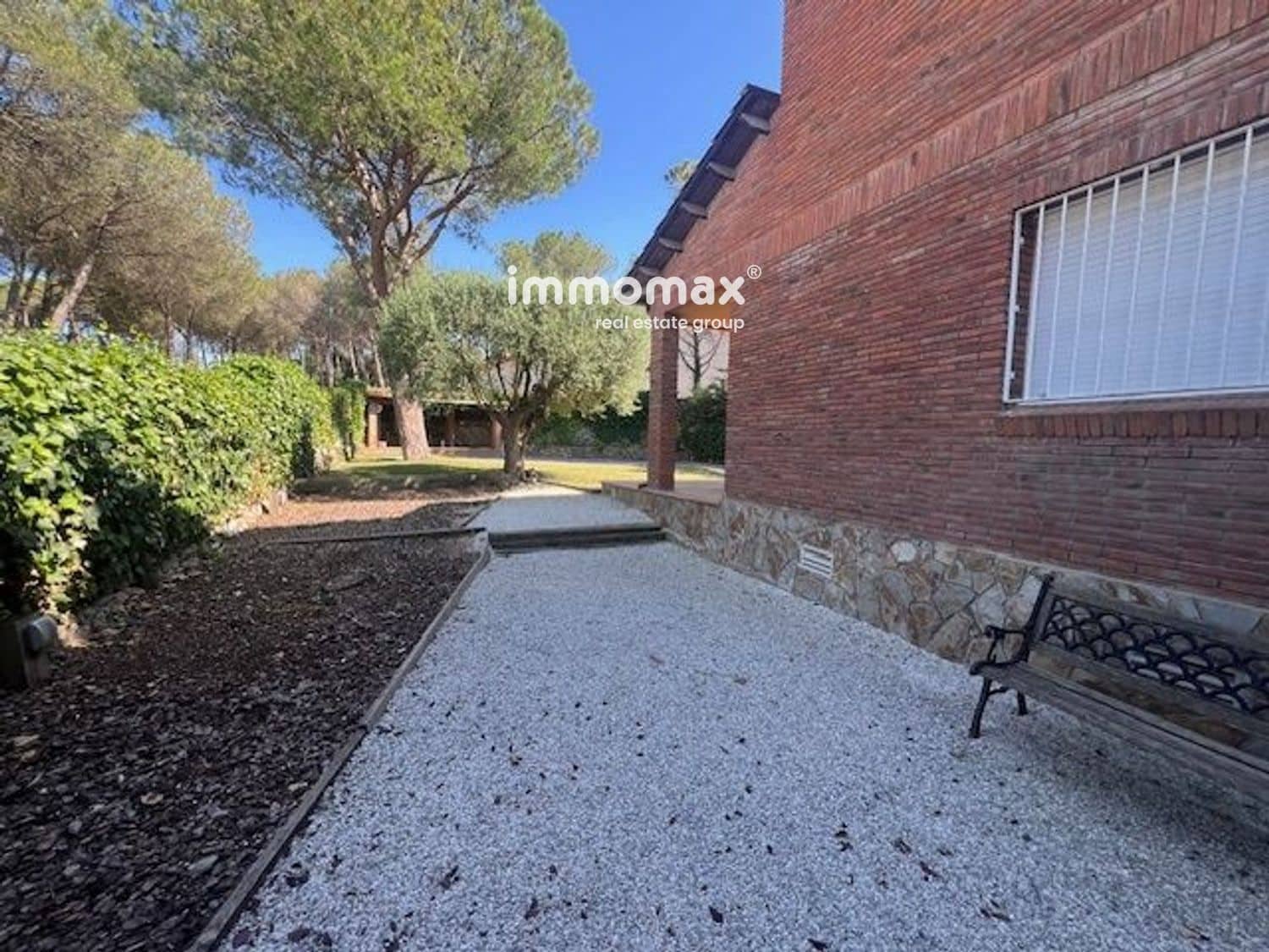 4 soveværelse Villa til salg i Begues med swimmingpool garage - € 750.000 (Ref: 9275211)