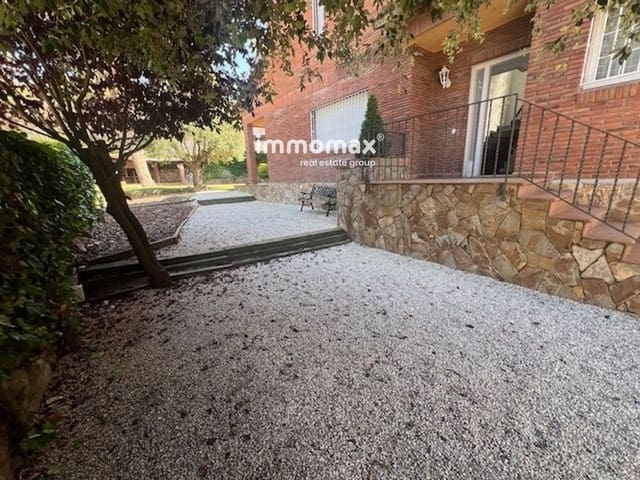 4 soverom Villa til salgs i Begues med svømmebasseng garasje - € 750 000 (Ref: 9275211)