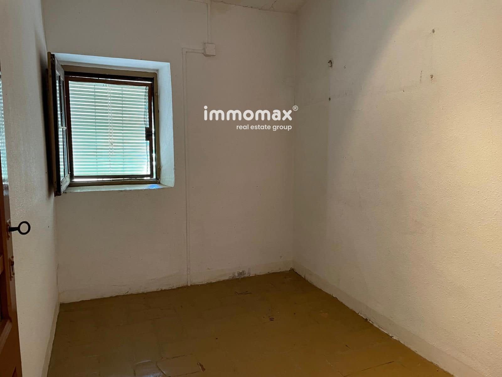 8 soveværelse Villa til salg i Bitem med garage - € 315.000 (Ref: 9278484)