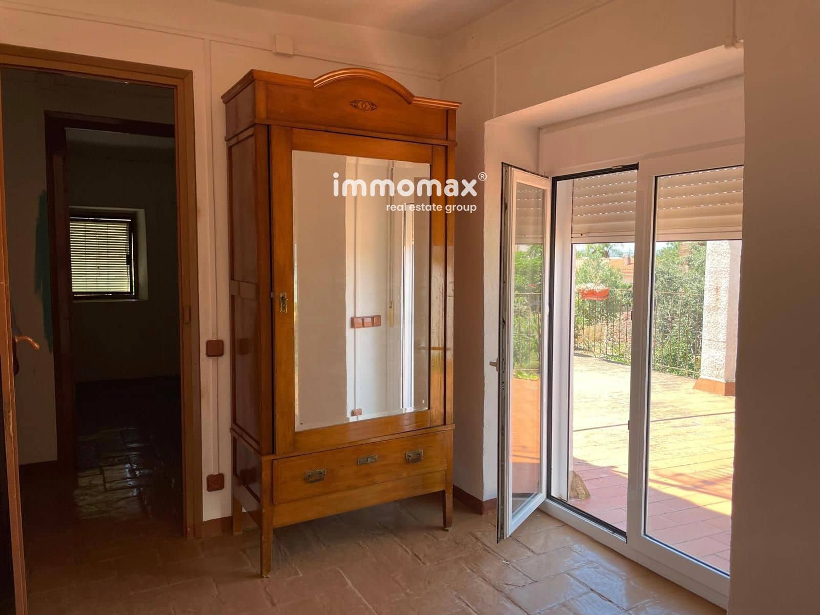 8 soveværelse Villa til salg i Bitem med garage - € 315.000 (Ref: 9278484)