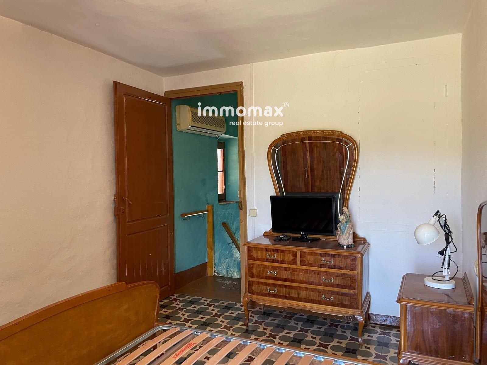 8 soveværelse Villa til salg i Bitem med garage - € 315.000 (Ref: 9278484)