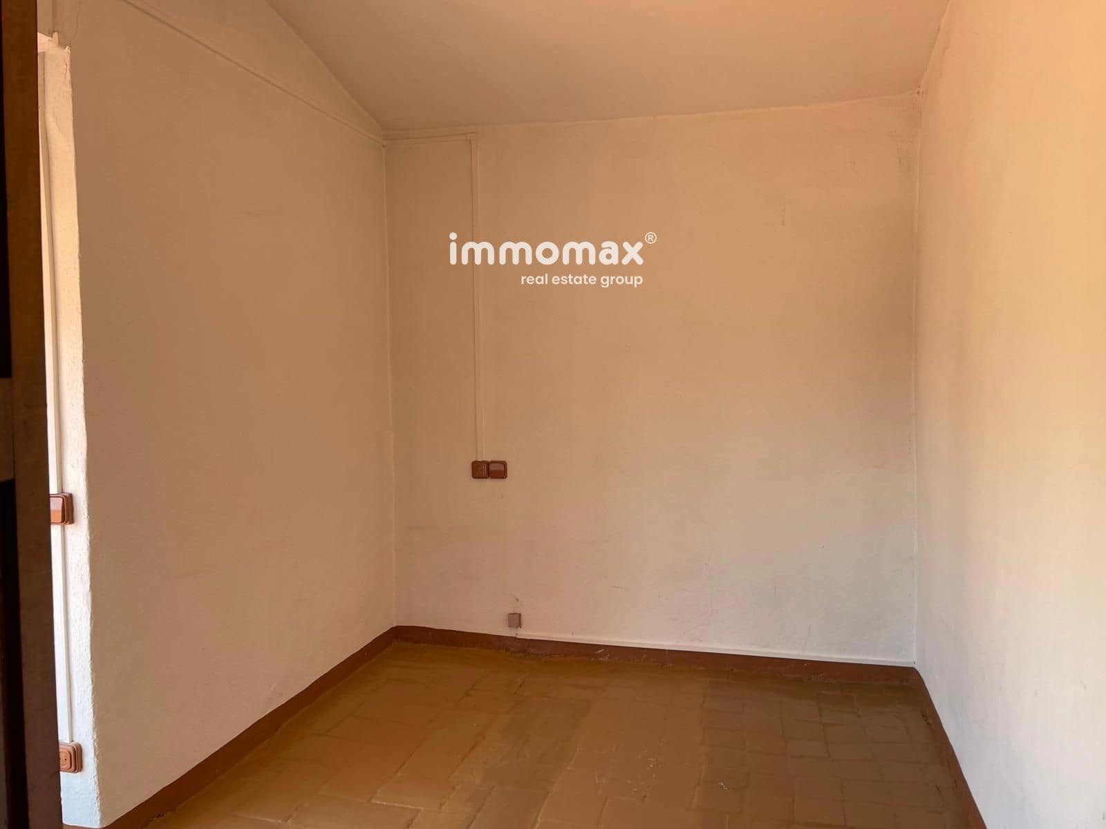 8 soveværelse Villa til salg i Bitem med garage - € 315.000 (Ref: 9278484)