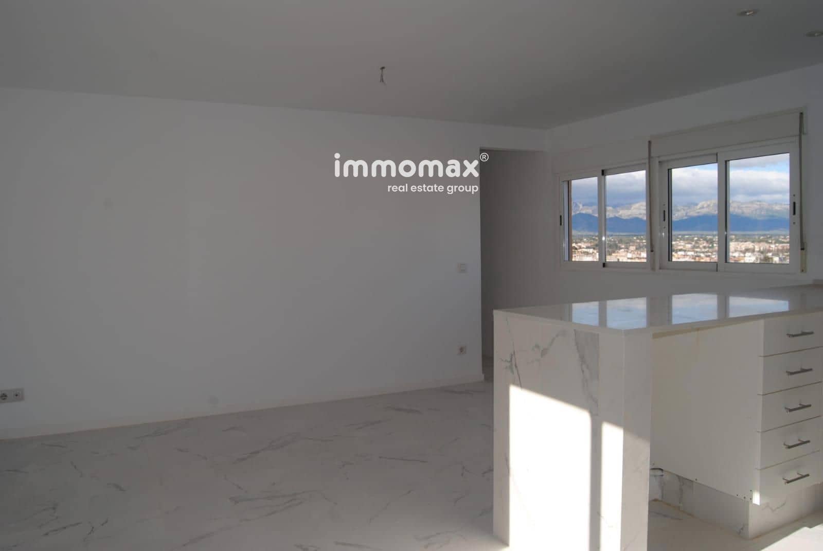 6 bedroom Villa for sale in Tortosa - € 216,000 (Ref: 9282637)
