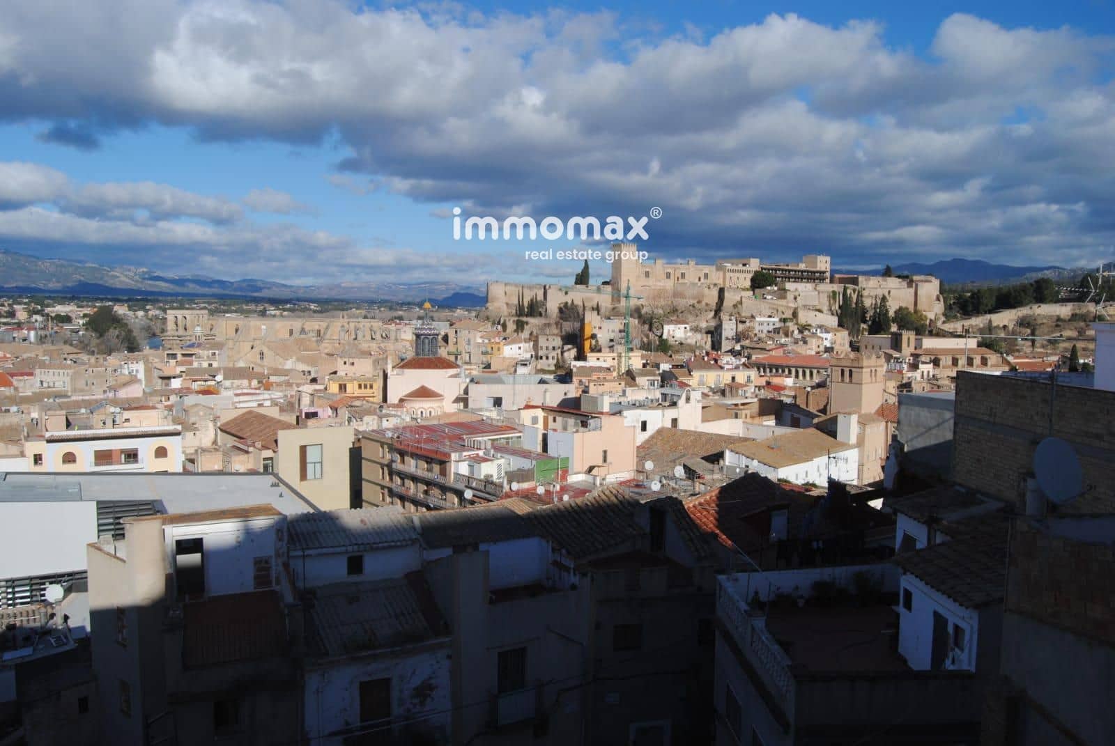 6 bedroom Villa for sale in Tortosa - € 216,000 (Ref: 9282637)