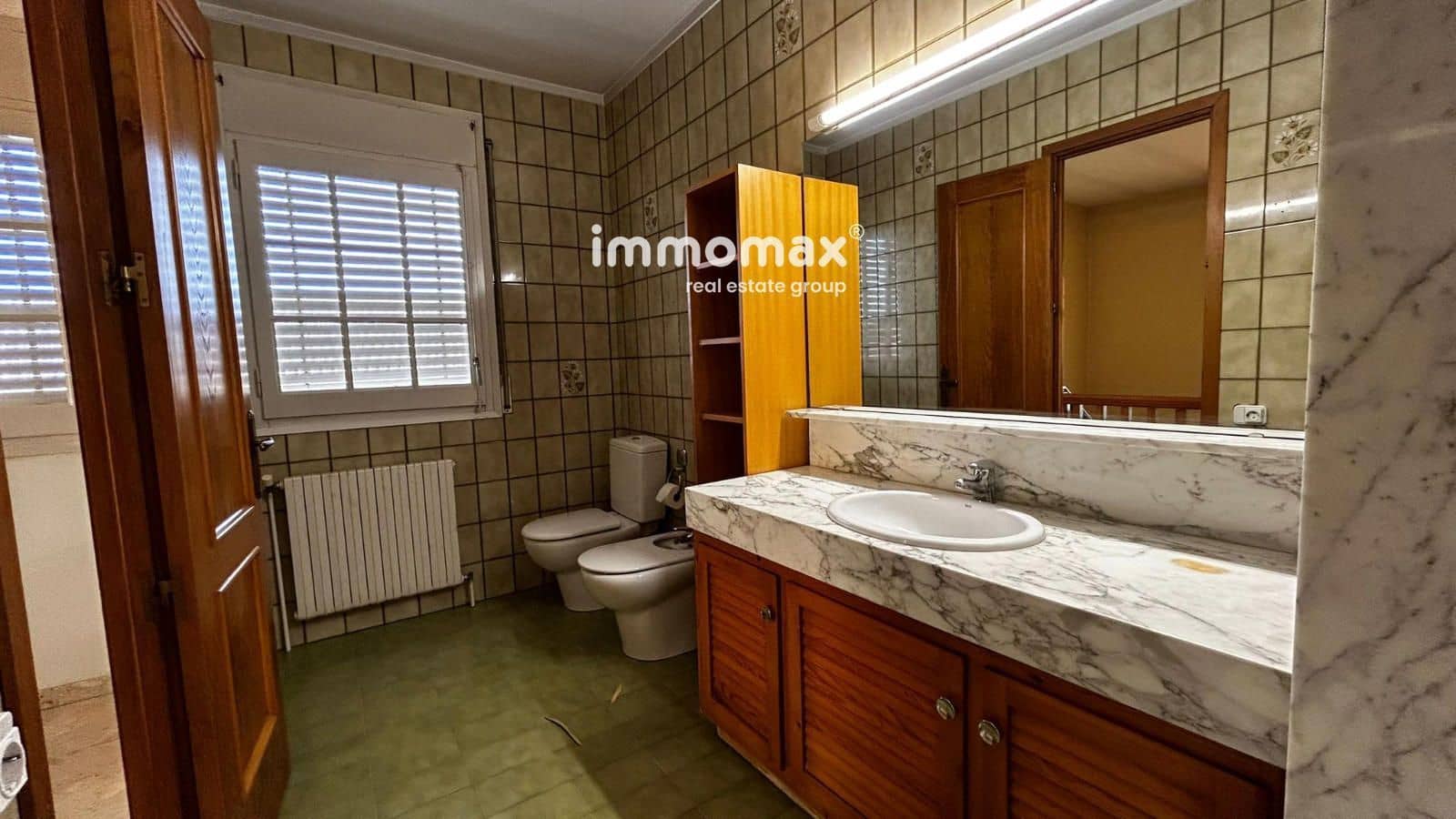 5 soveværelse Villa til salg i Santa Eulalia de Roncana med garage - € 379.000 (Ref: 9293999)