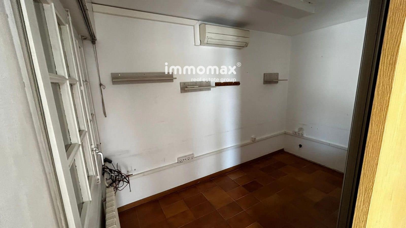 5 soveværelse Villa til salg i Santa Eulalia de Roncana med garage - € 379.000 (Ref: 9293999)