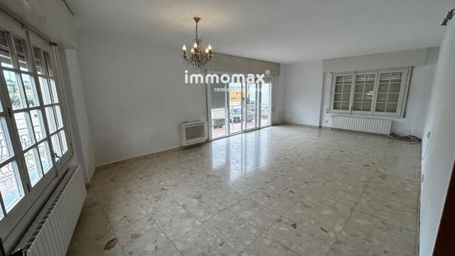 5 soverom Villa til salgs i Santa Eulàlia de Ronçana med garasje - € 379 000 (Ref: 9293999)