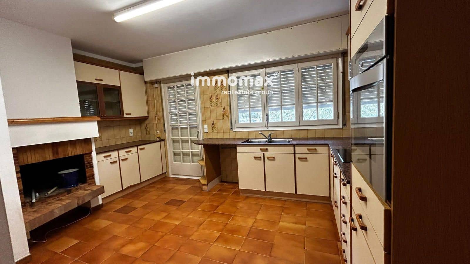 5 soveværelse Villa til salg i Santa Eulalia de Roncana med garage - € 379.000 (Ref: 9293999)