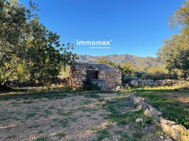 Rakentamaton maa myytävänä paikassa Tivenys - 12 000 € (Ref: 9296057)