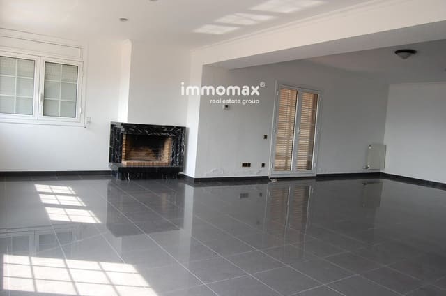 4 quarto Moradia para venda em Sant Boi de Llobregat com piscina garagem - 740 000 € (Ref: 9299027)