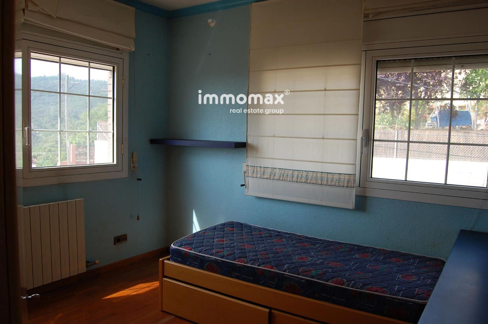 4 chambre Villa/Maison à vendre à Sant Boi de Llobregat avec piscine garage - 740 000 € (Ref: 9299027)