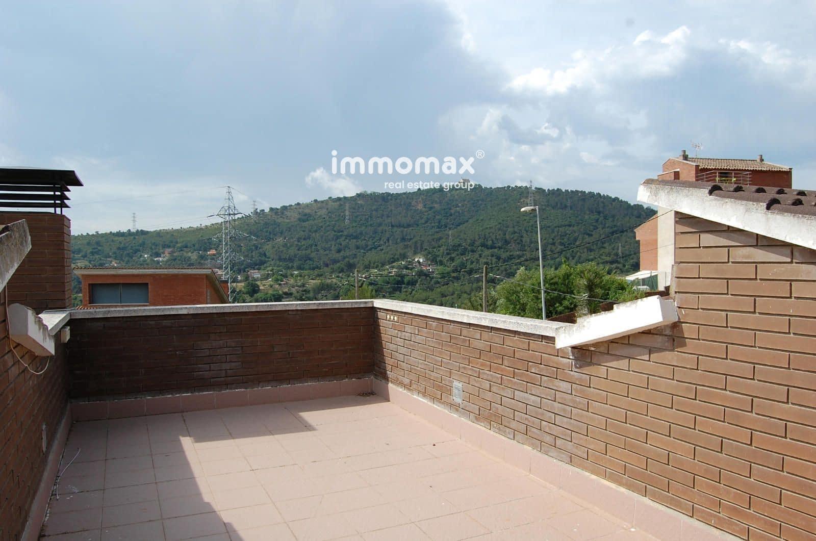 4 chambre Villa/Maison à vendre à Sant Boi de Llobregat avec piscine garage - 740 000 € (Ref: 9299027)