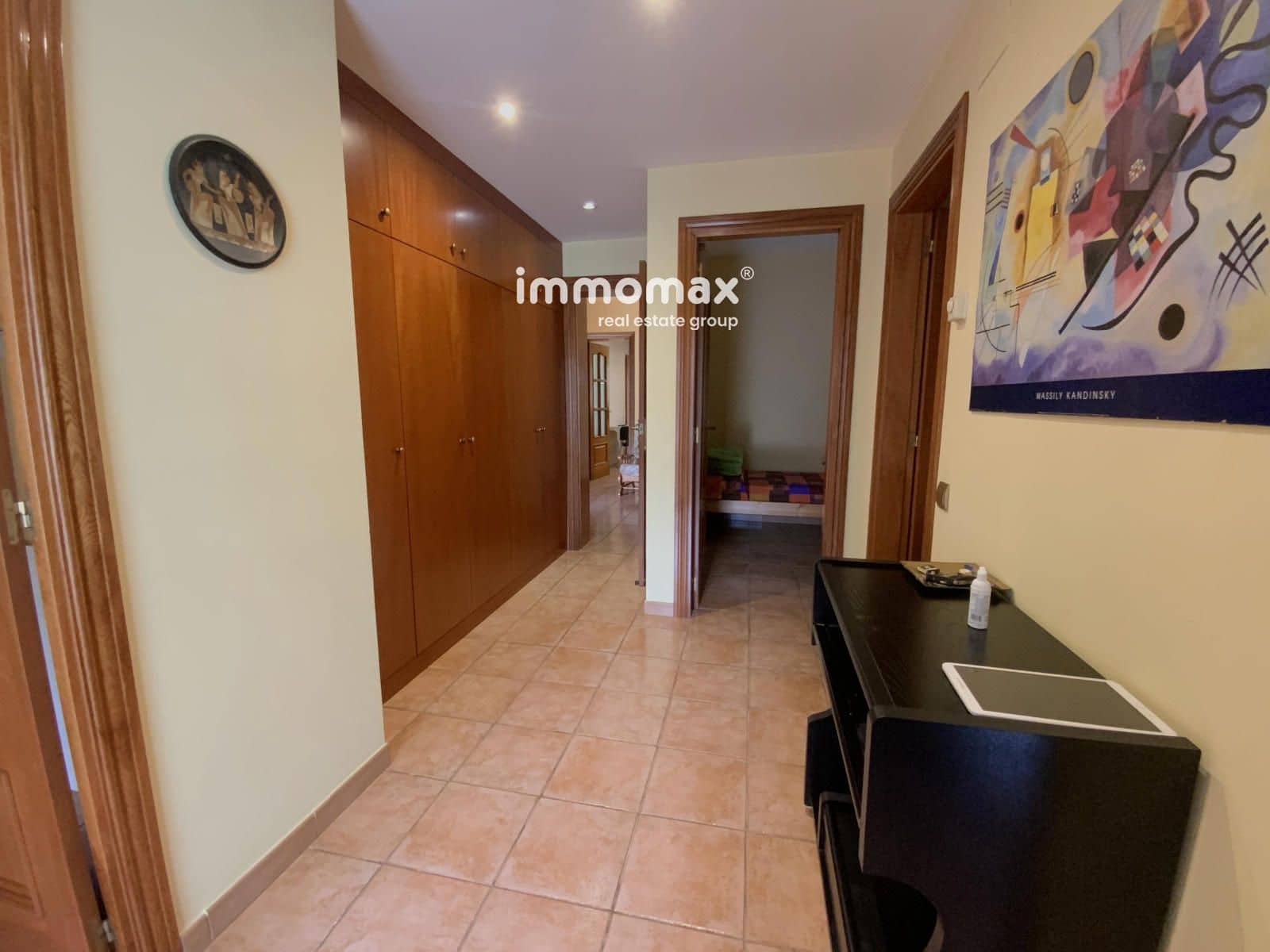 5 bedroom Villa for sale in Begues with garage - € 790,000 (Ref: 9301552)