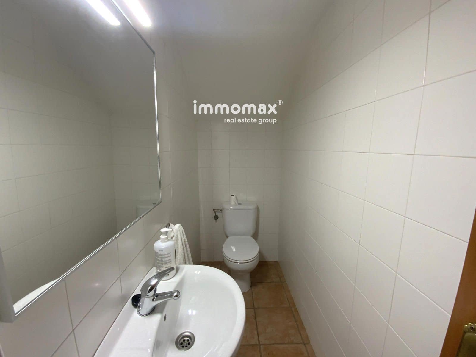 5 bedroom Villa for sale in Begues with garage - € 790,000 (Ref: 9301552)