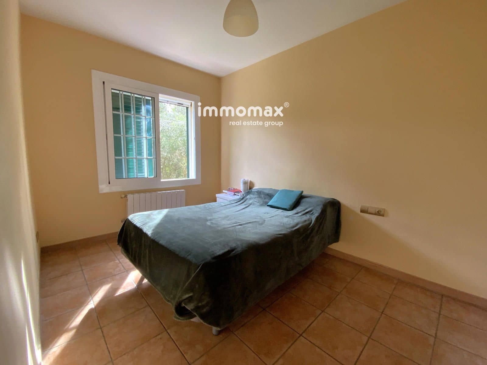 5 bedroom Villa for sale in Begues with garage - € 790,000 (Ref: 9301552)