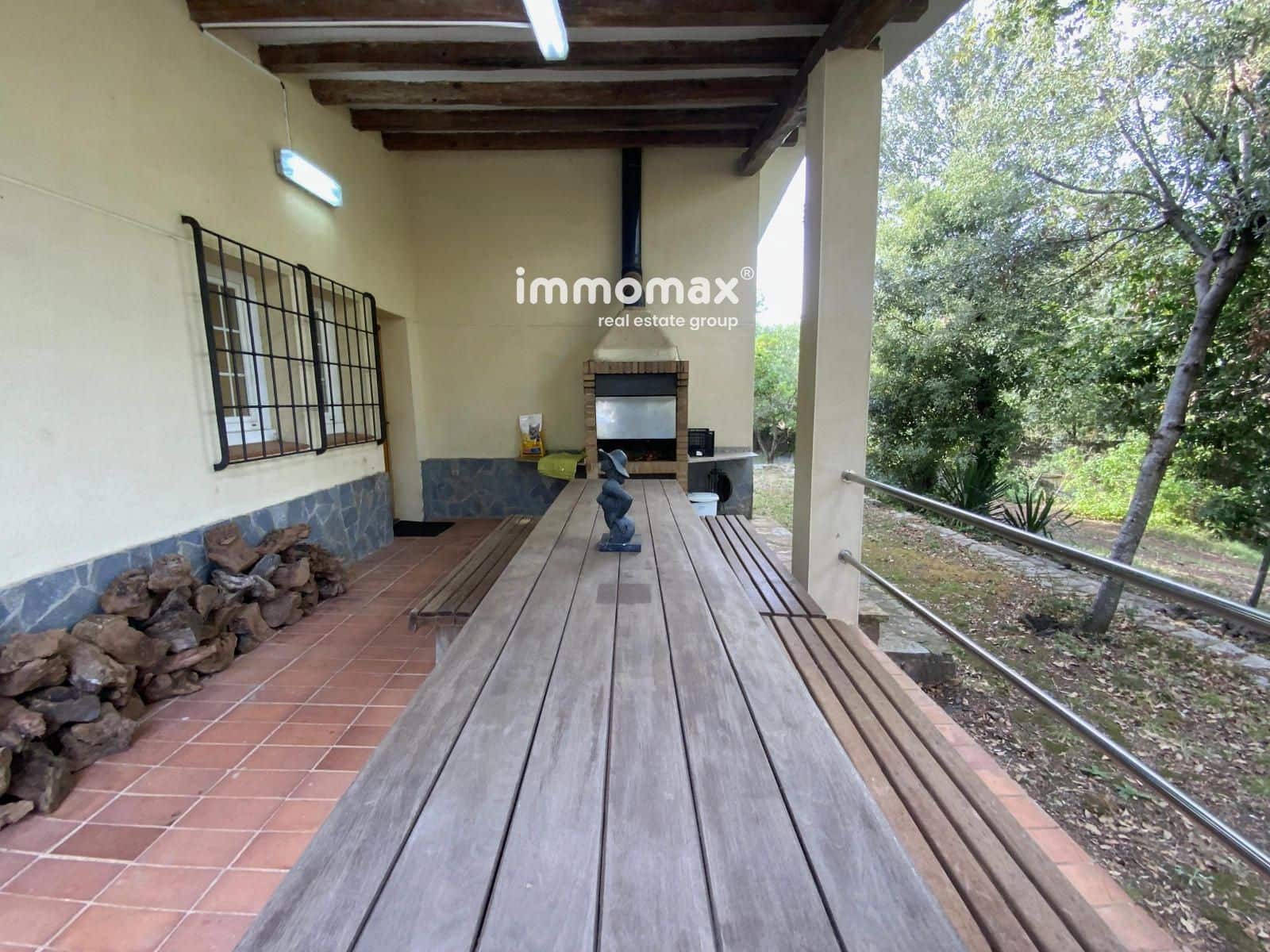 5 bedroom Villa for sale in Begues with garage - € 790,000 (Ref: 9301552)