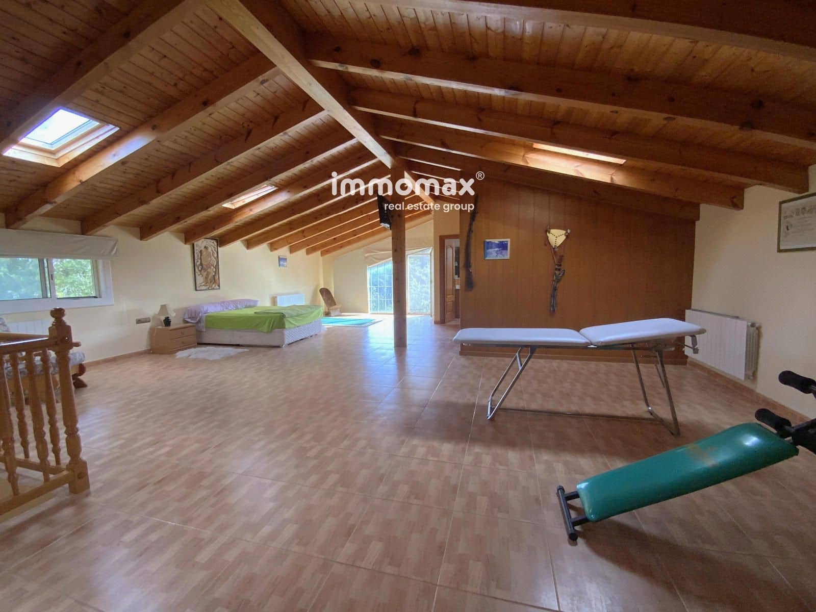 5 bedroom Villa for sale in Begues with garage - € 790,000 (Ref: 9301552)