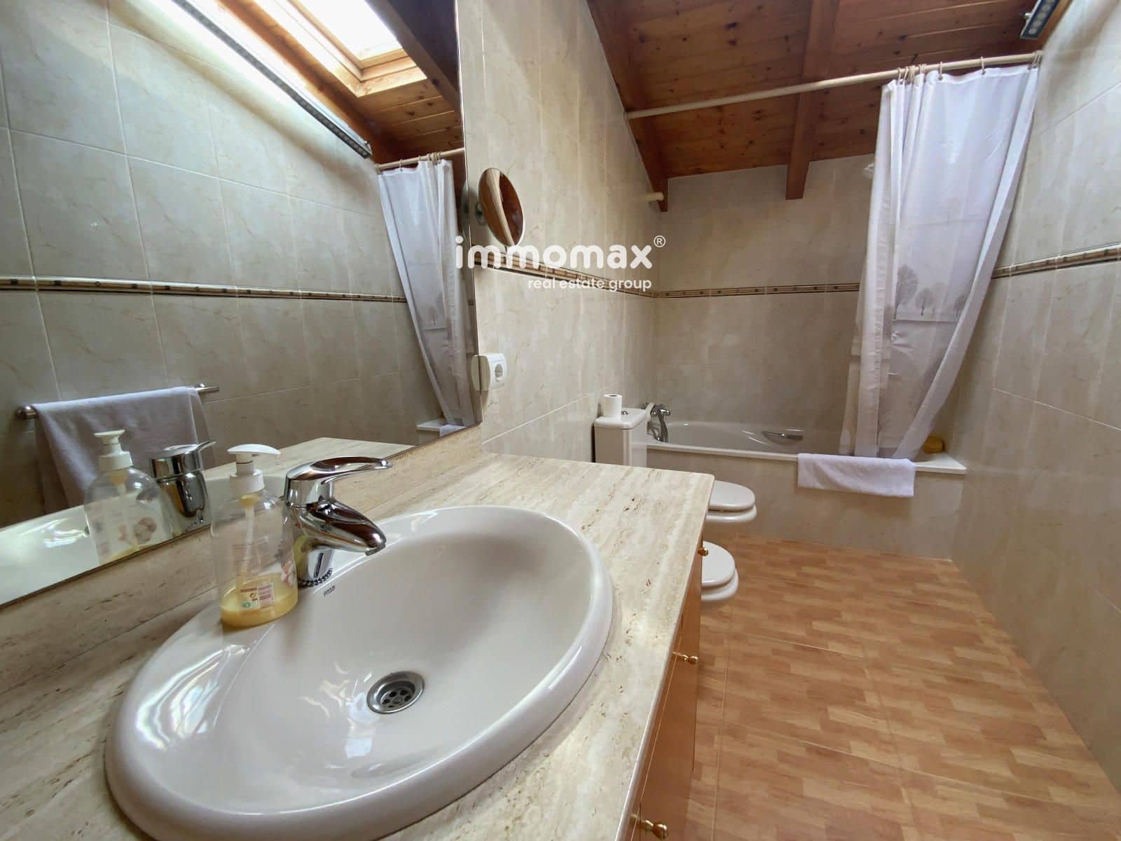 5 bedroom Villa for sale in Begues with garage - € 790,000 (Ref: 9301552)