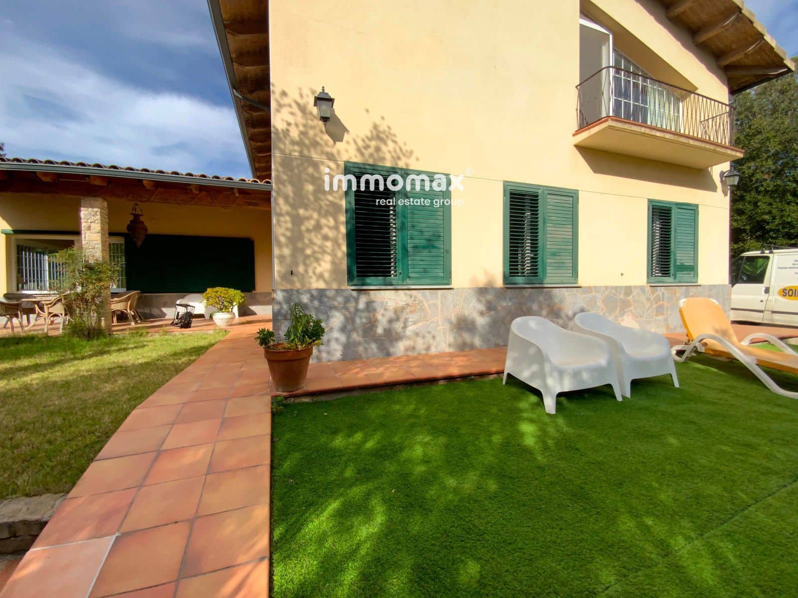 5 bedroom Villa for sale in Begues with garage - € 790,000 (Ref: 9301552)