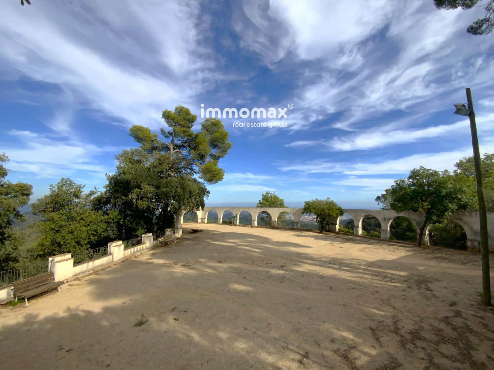 5 bedroom Villa for sale in Begues with garage - € 790,000 (Ref: 9301552)