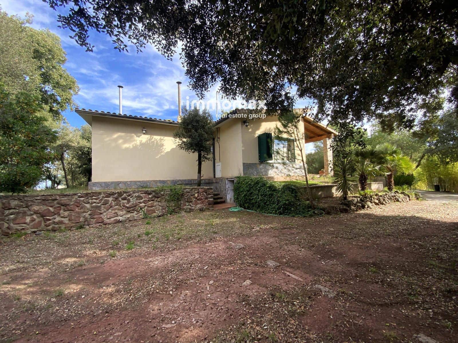 5 bedroom Villa for sale in Begues with garage - € 790,000 (Ref: 9301552)