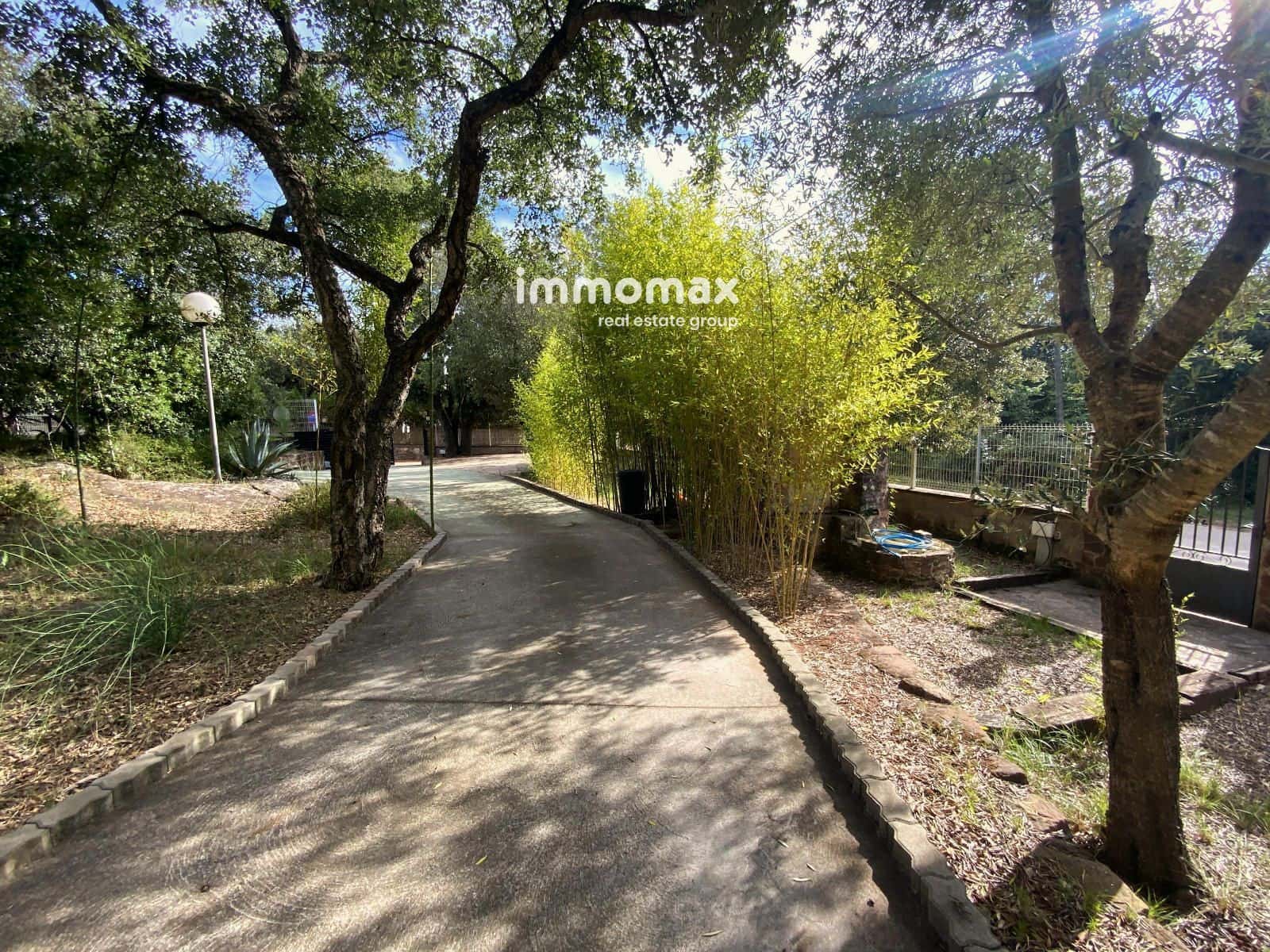 5 bedroom Villa for sale in Begues with garage - € 790,000 (Ref: 9301552)