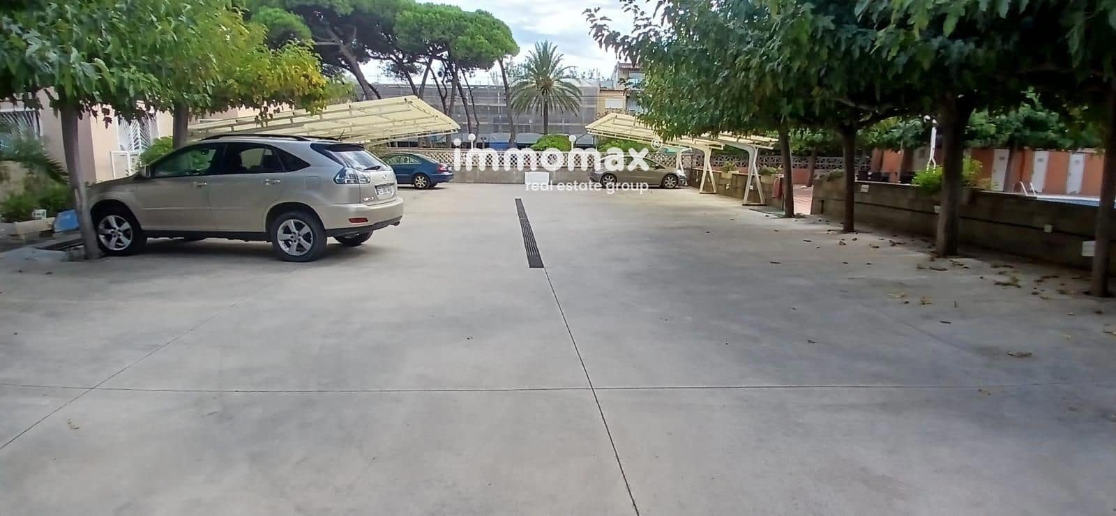 1 quarto Penthouse para venda em Gava com piscina garagem - 385 000 € (Ref: 9308051)