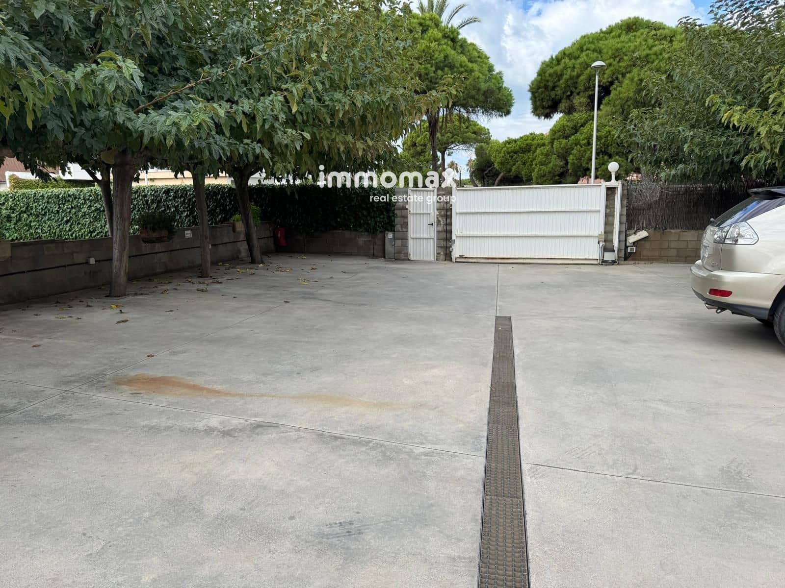 1 quarto Penthouse para venda em Gava com piscina garagem - 385 000 € (Ref: 9308051)