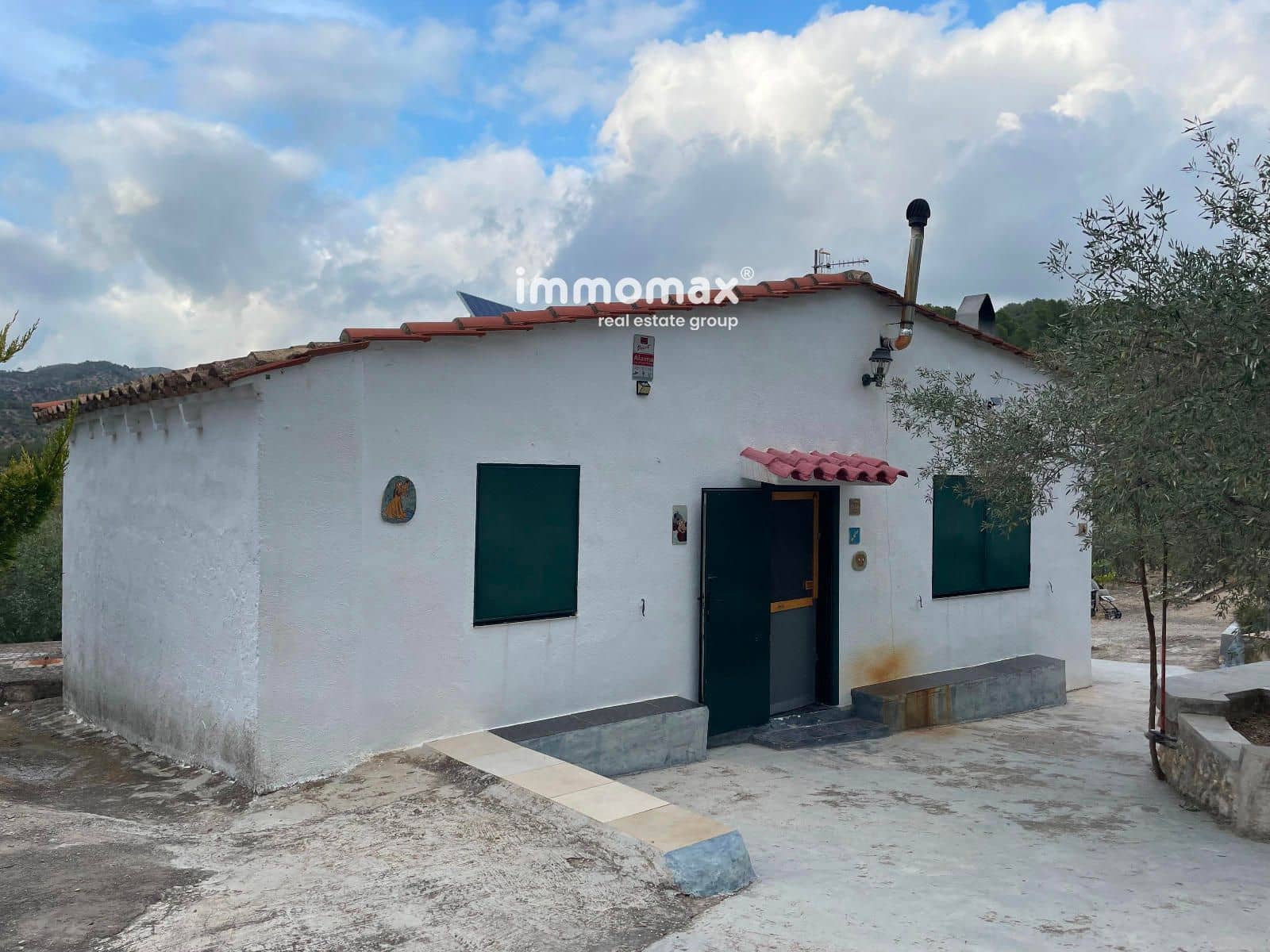 2 bedroom Villa for sale in Tortosa with pool - € 122,000 (Ref: 9311584)