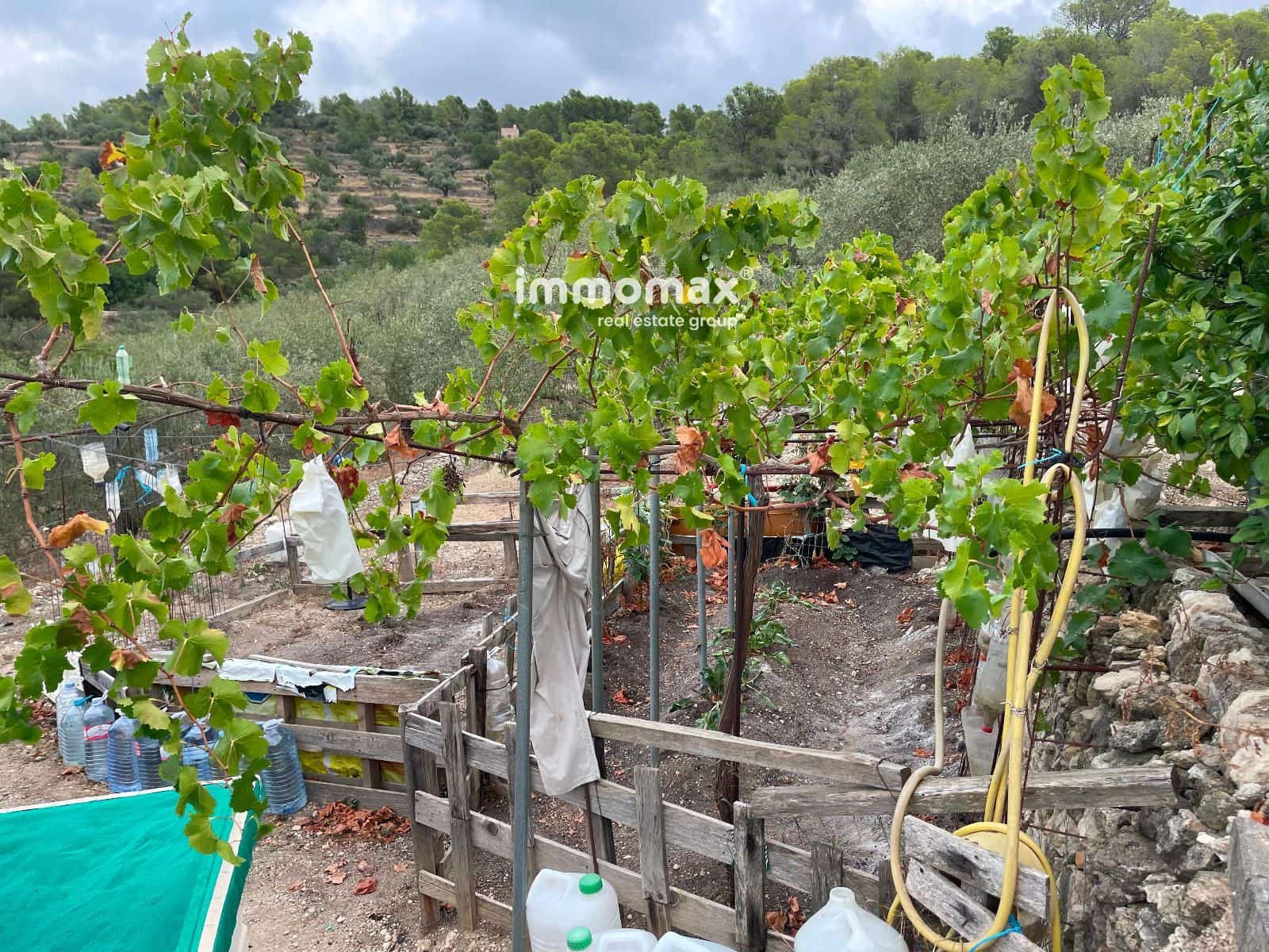 2 bedroom Villa for sale in Tortosa with pool - € 122,000 (Ref: 9311584)