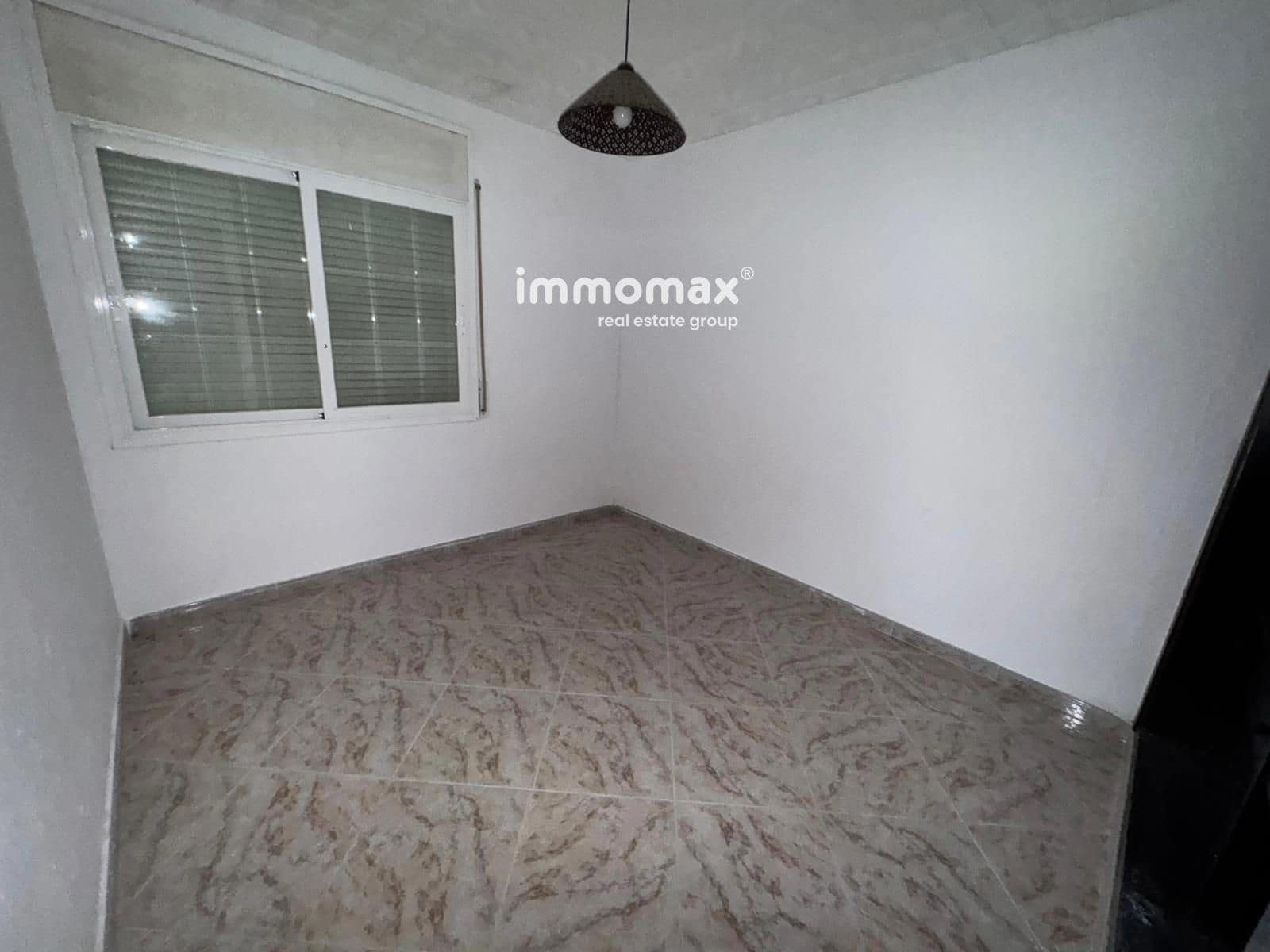 4 bedroom Villa for sale in Vallirana with garage - € 200,000 (Ref: 9322170)