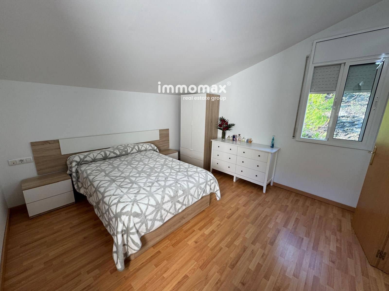 4 soverom Villa til salgs i Vallirana med garasje - € 350 000 (Ref: 9329865)