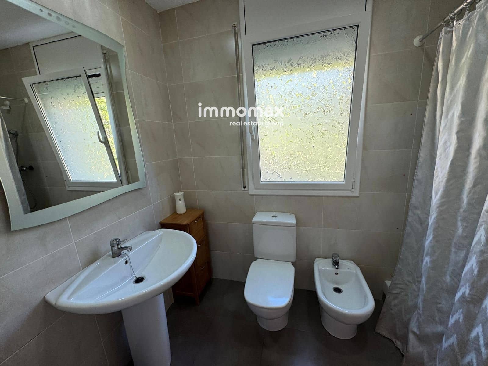 4 soverom Villa til salgs i Vallirana med garasje - € 350 000 (Ref: 9329865)