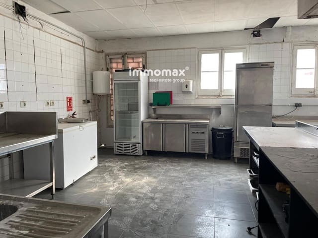 Commercial for rent in Móra d'Ebre - € 600 (Ref: 9336937)