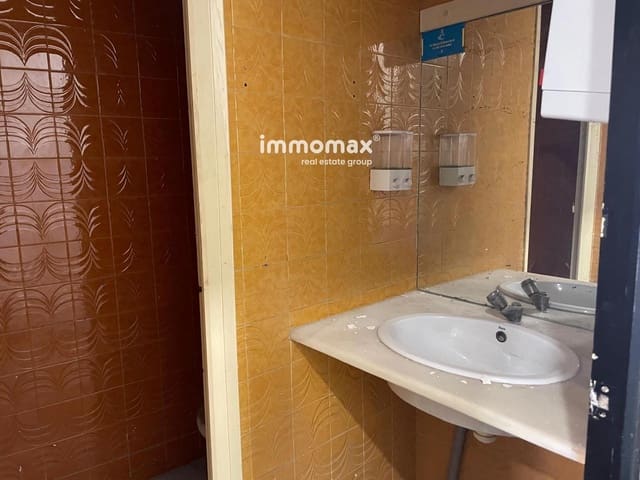 Commercial for rent in Móra d'Ebre - € 600 (Ref: 9336937)