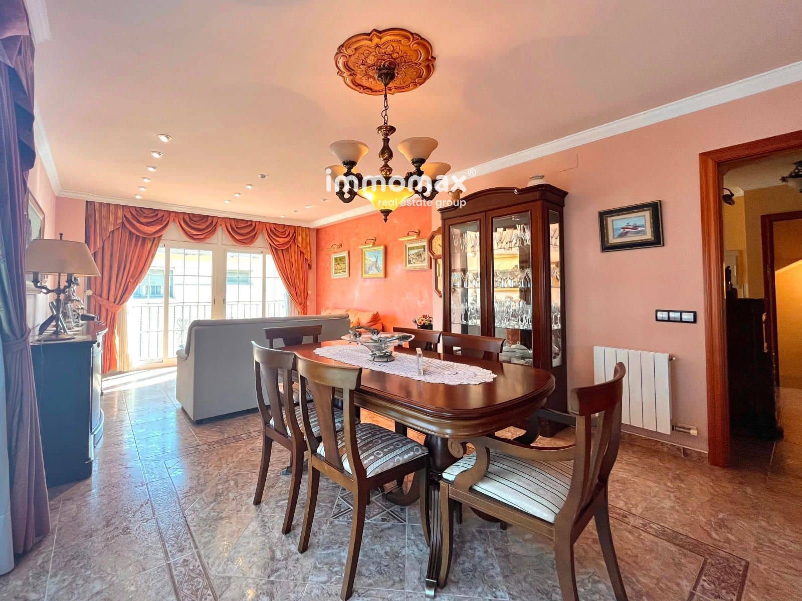 5 soverom Hus til salgs i Vilanova i la Geltru med garasje - € 528 000 (Ref: 9340327)