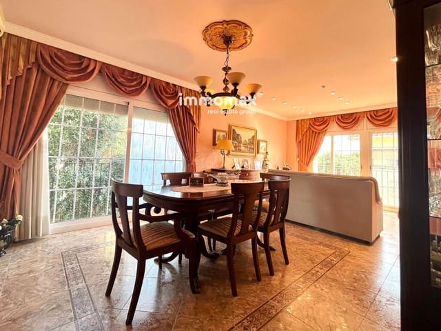 5 soverom Hus til salgs i Vilanova i la Geltrú med garasje - € 528 000 (Ref: 9340327)