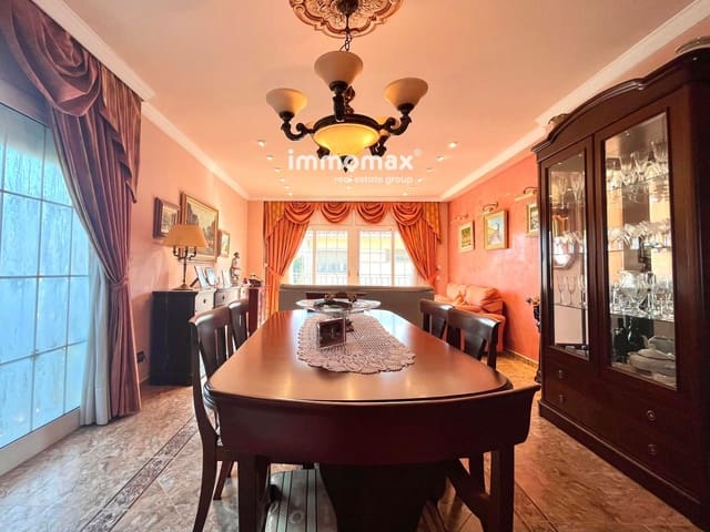 5 soverom Hus til salgs i Vilanova i la Geltrú med garasje - € 528 000 (Ref: 9340327)