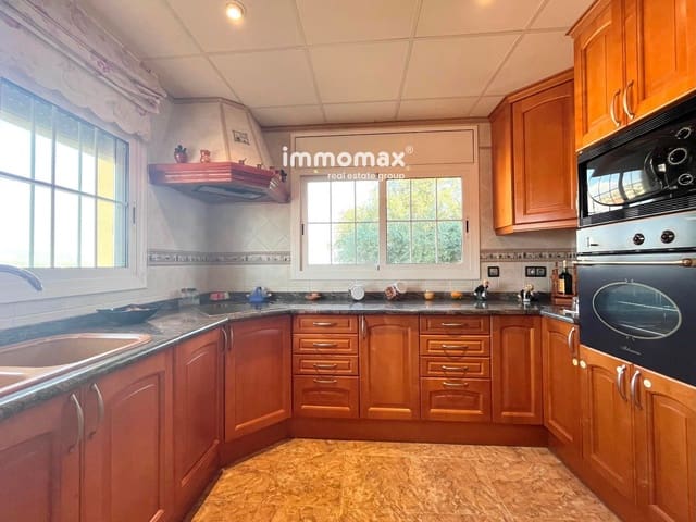 5 soverom Hus til salgs i Vilanova i la Geltrú med garasje - € 528 000 (Ref: 9340327)